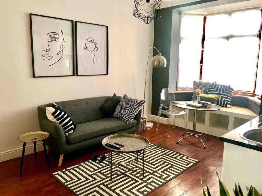 1-Bedroom Sea Point Gem - Perfect Location! Cape Town Bagian luar foto