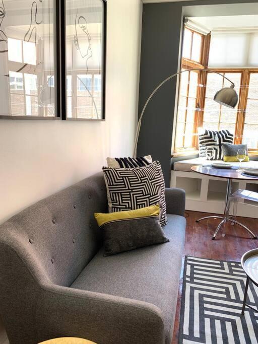 1-Bedroom Sea Point Gem - Perfect Location! Cape Town Bagian luar foto