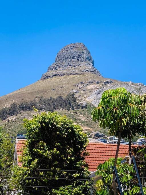 1-Bedroom Sea Point Gem - Perfect Location! Cape Town Bagian luar foto